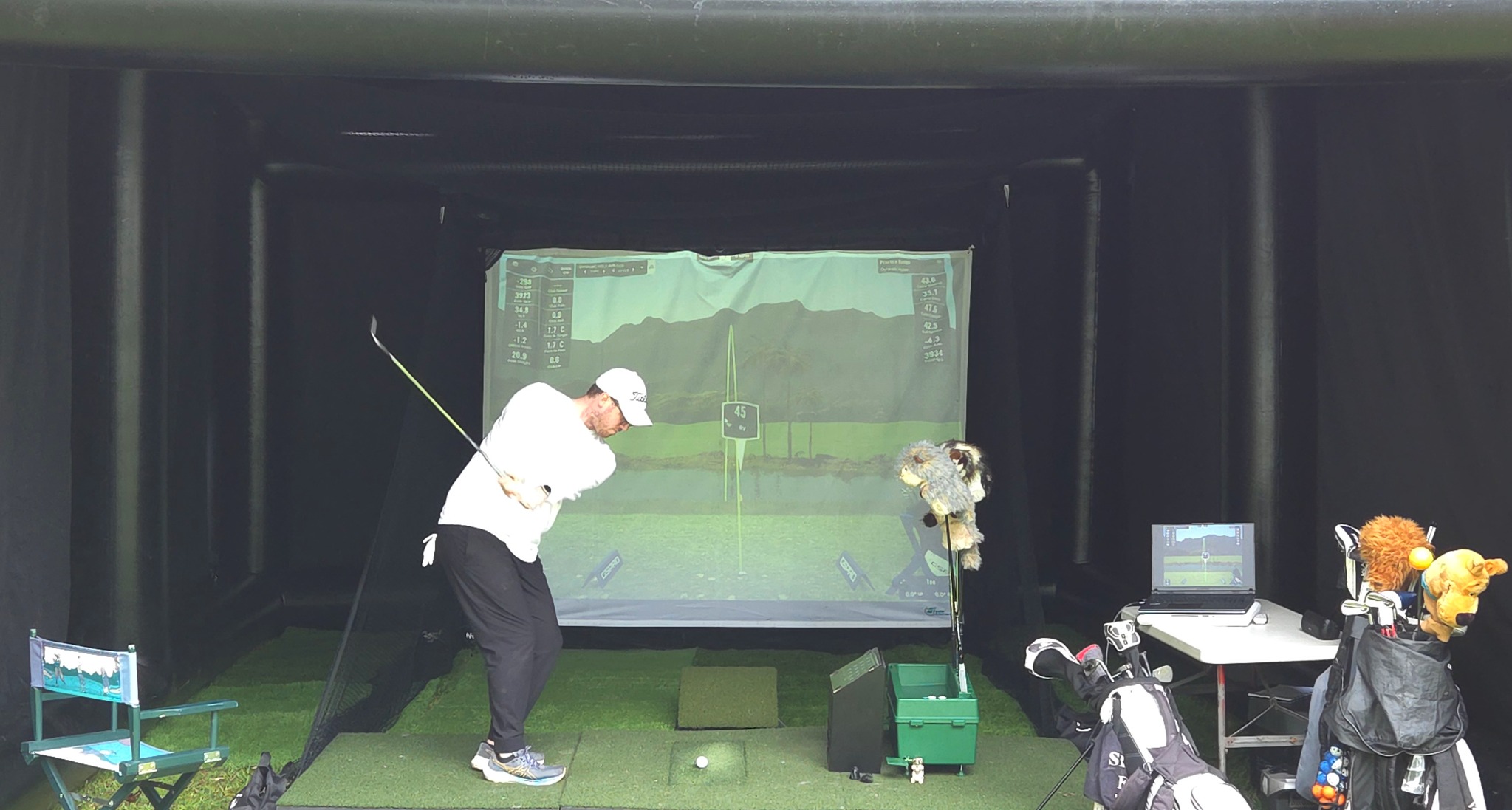 GoFore Golf outdoor simulator